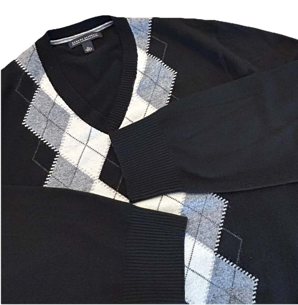 Banana Republic Cashmere Sweater Men XL Black Argyle V-Neck Long Sleeve